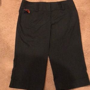 Juniors Dress Capri Pants